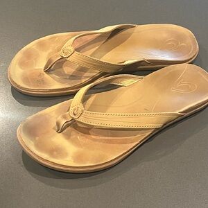 Women's Tan Flip Flops